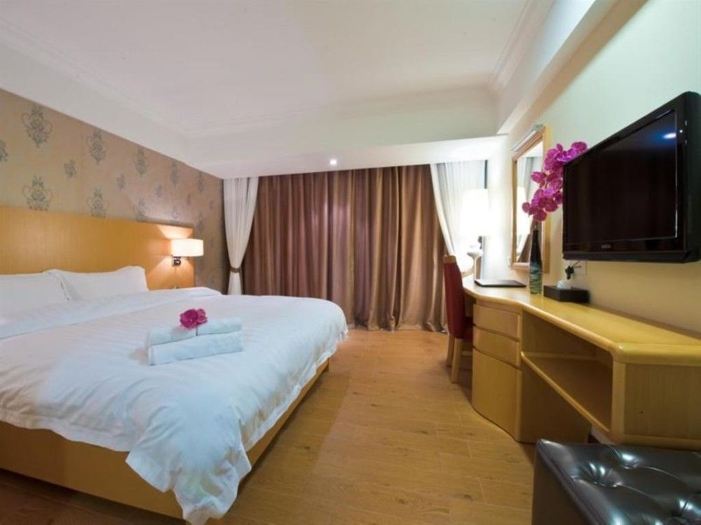 Queen Boutique Hotel Phnom-Penh Buitenkant foto